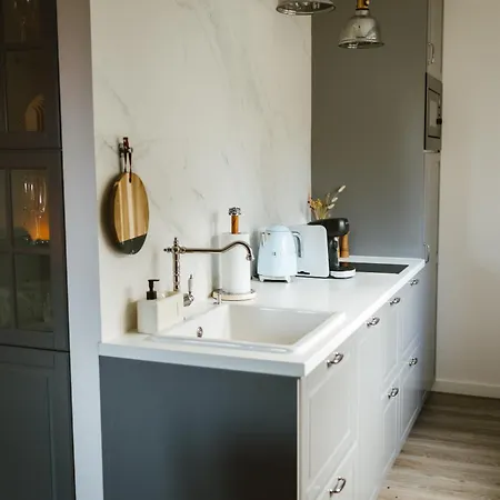 Helapart - Obroncow Helu 13 Hel