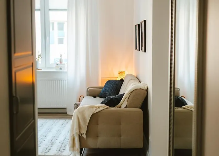 Apartman Helapart - Obroncow Helu 13 *