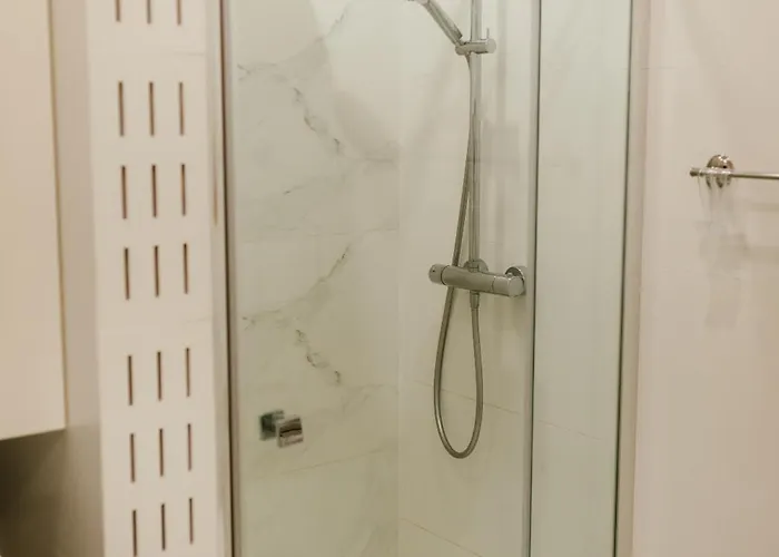 Apartman Helapart - Obroncow Helu 13 *